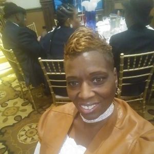 Meet your Posher, Frances